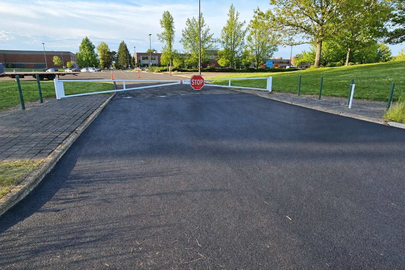 Commercial asphalt paving
